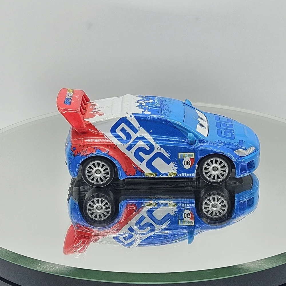 Disney Pixar Cars 2 - RAOUL CAROULE - 1:55 Diecast